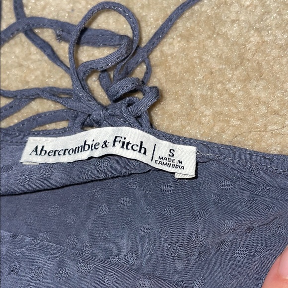 Abercrombie & Fitch Charcoal Top - Picture 2 of 5